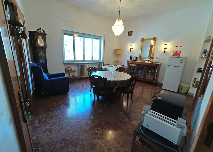 Olivarooms 招待所 4*