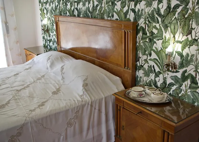 招待所 Olivarooms 4*